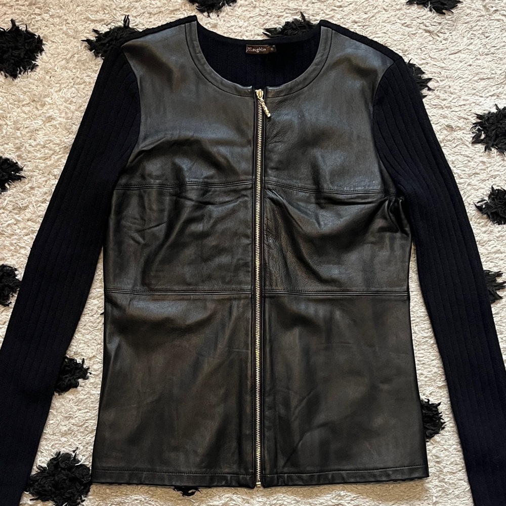 J McLaughlin size xs gorgeous light Black Leather Jacket with Knit Sleeves